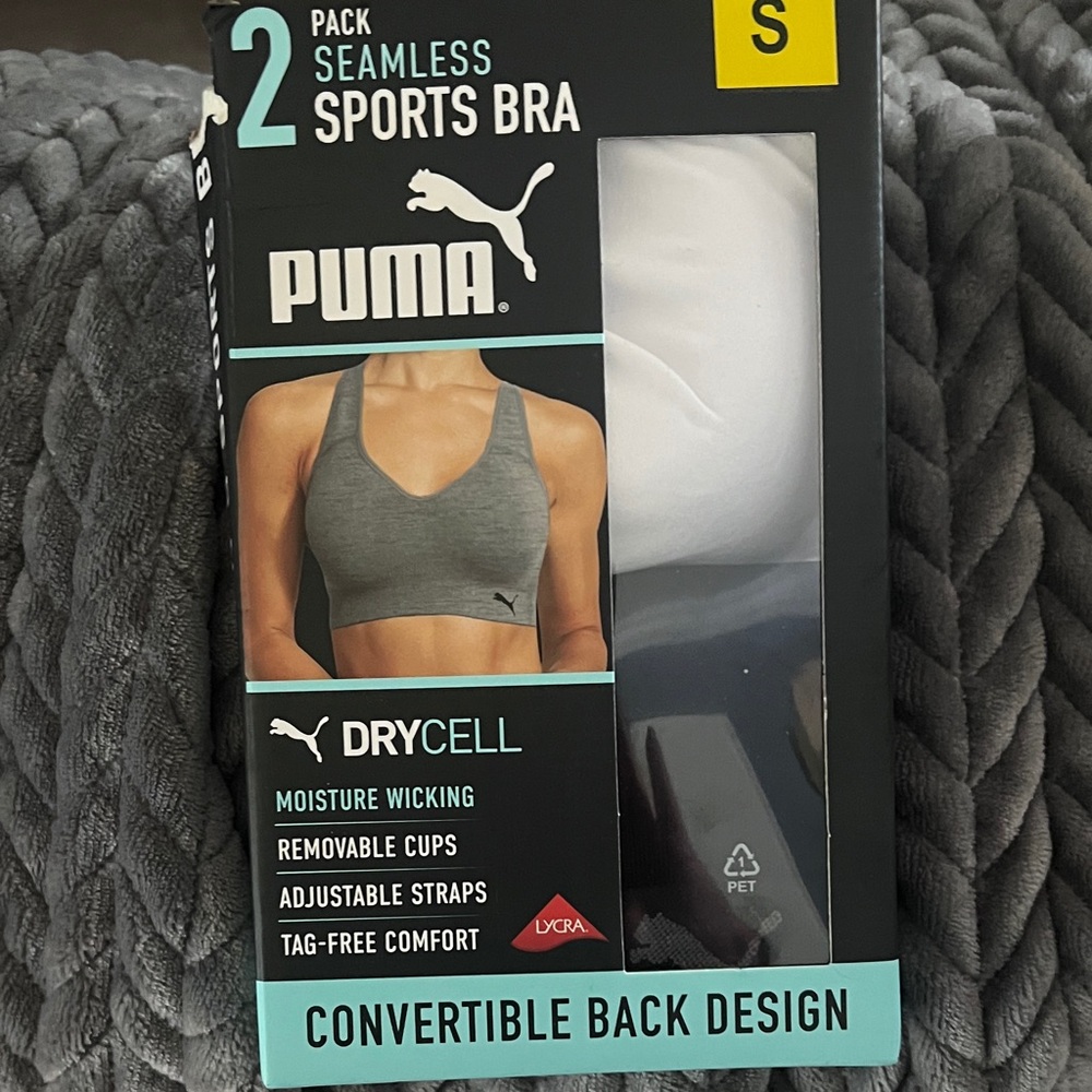Puma Seamless Sports Bra Duo in White and Black new in open box